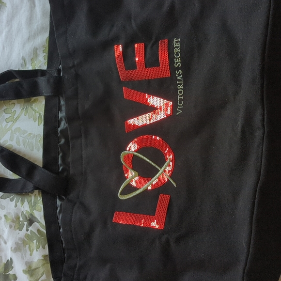 Victoria's secret overnight bag - Picture 2 of 6